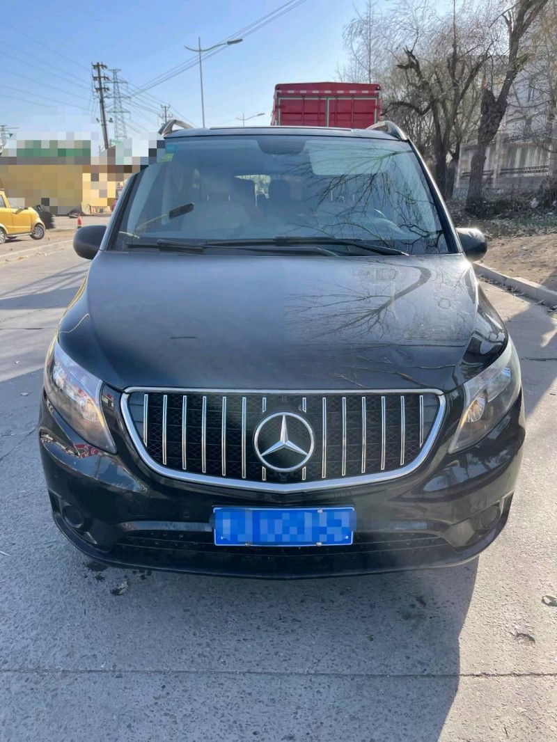 临沂17年奔驰威霆1