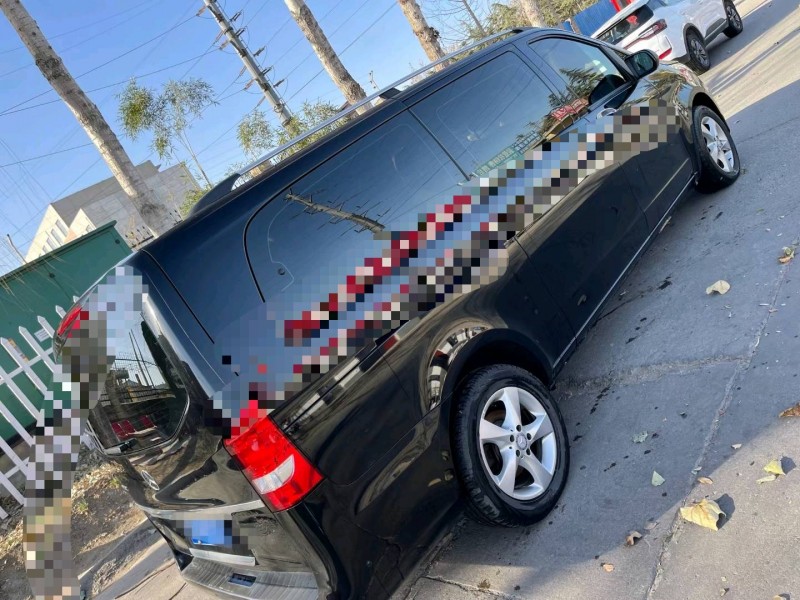 临沂17年奔驰威霆8