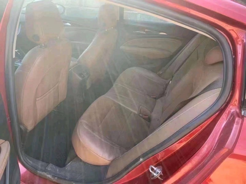 东营18年别克君威5