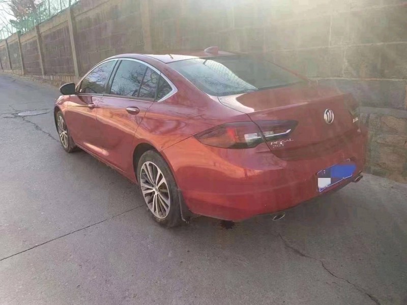 东营18年别克君威7