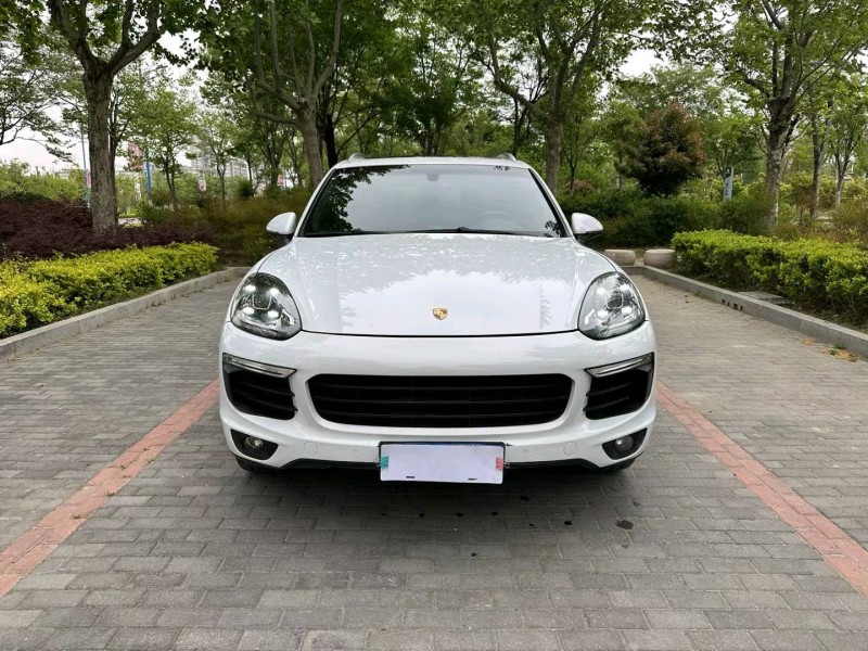 徐州16年保时捷卡宴1