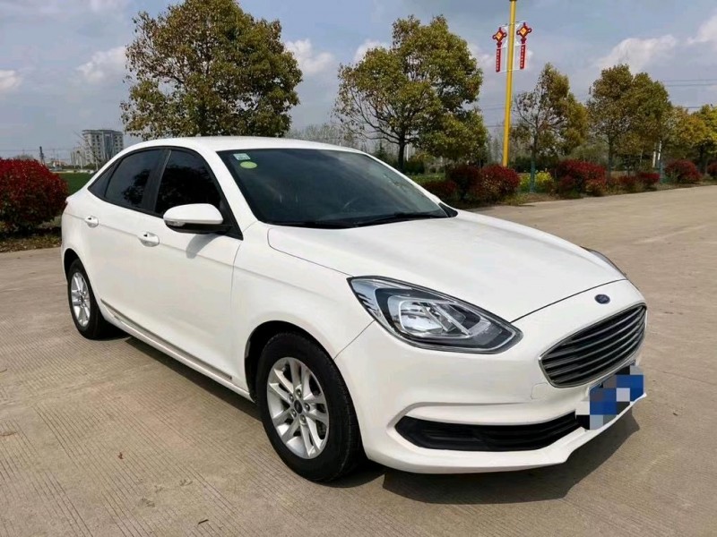 盐城19年福特福睿斯3