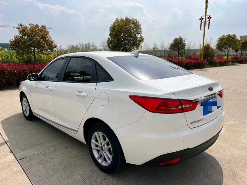 盐城19年福特福睿斯5