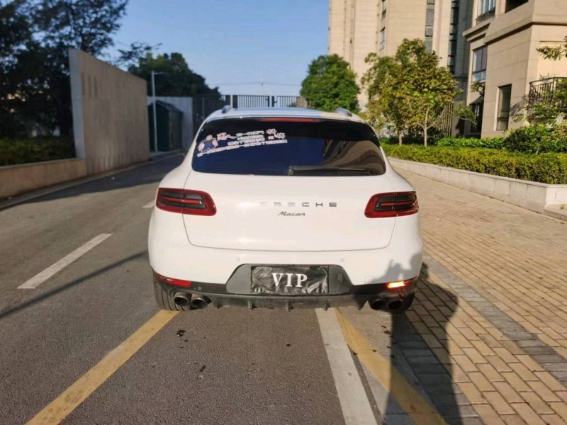 苏州16年保时捷Macan9