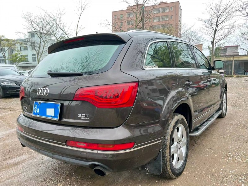 广州12年奥迪Q78