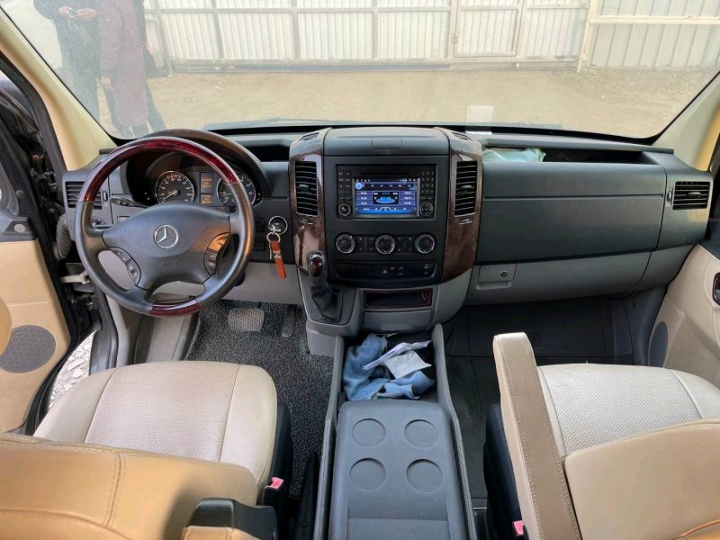 临沂12年奔驰斯宾特4