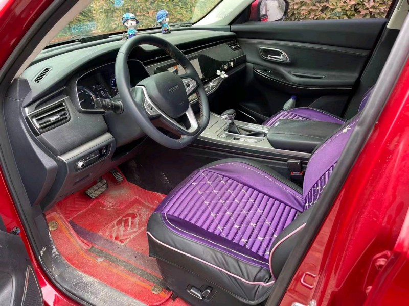 青岛20年长安汽车欧尚8