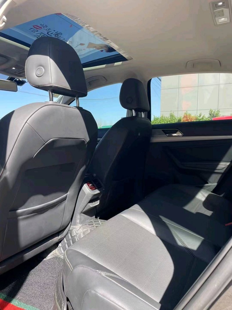 保定19年大众朗逸6