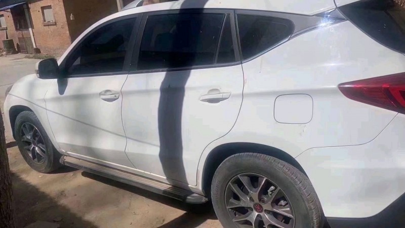 菏泽18年比亚迪宋4