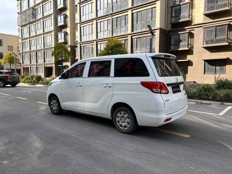 徐州19年长安汽车睿行8