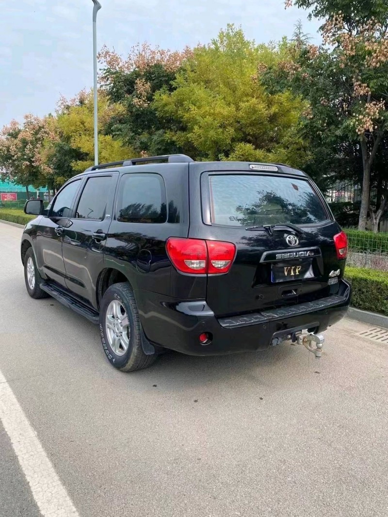 潍坊15年丰田红杉6