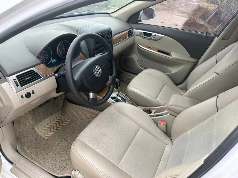 中山16年别克凯越6