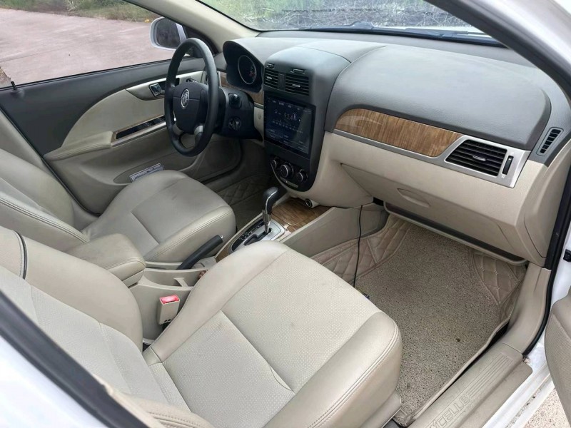 中山16年别克凯越8