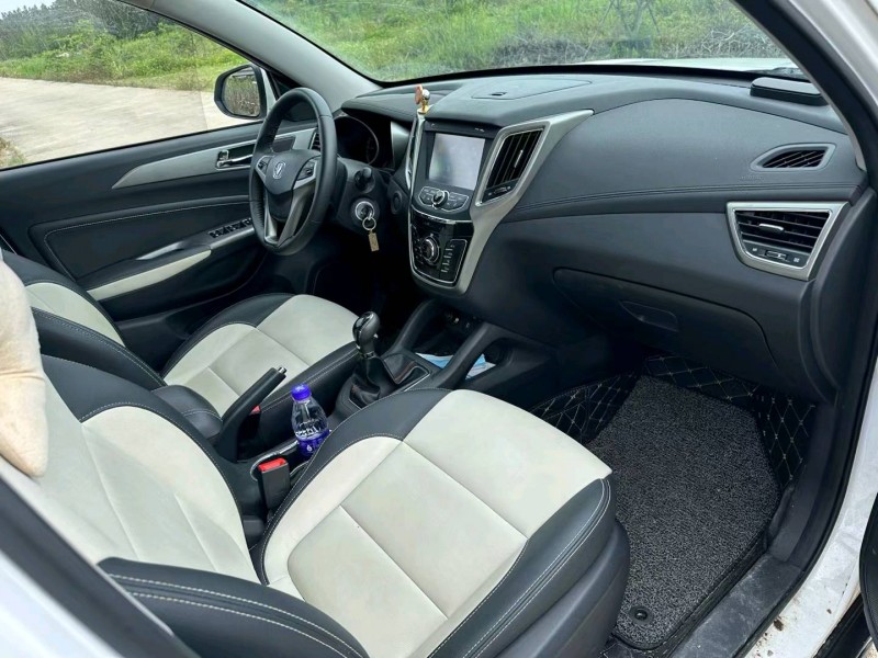 中山18年长安汽车CS356