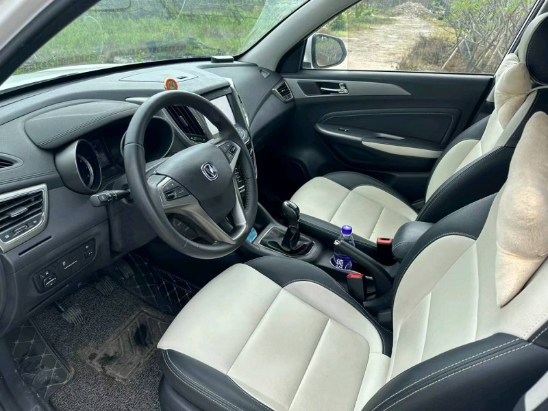 中山18年长安汽车CS358