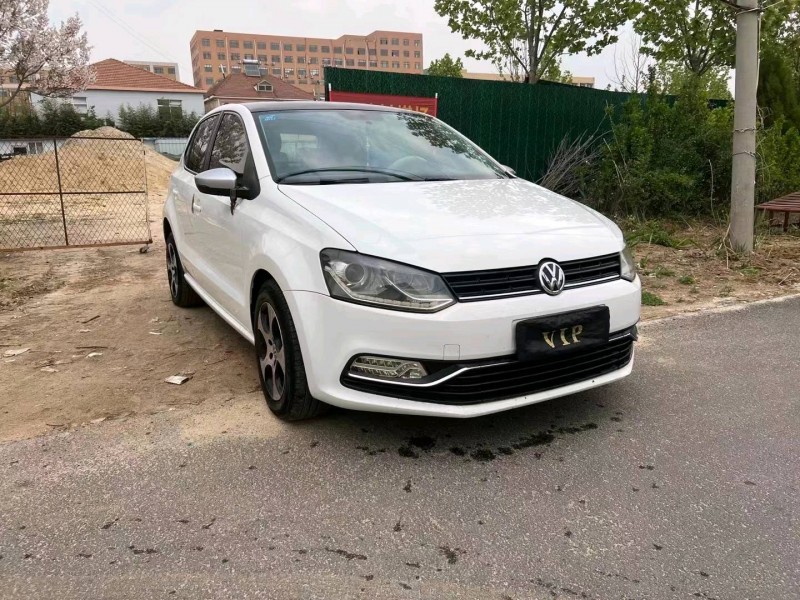 青岛16年大众polo3