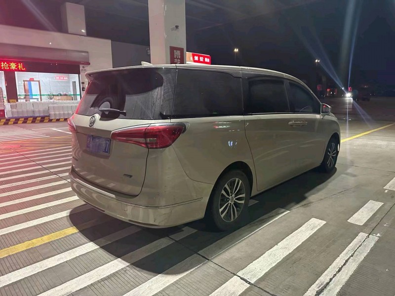 嘉兴18年别克GL87