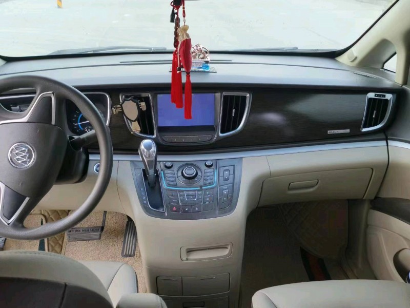 徐州13年别克GL89