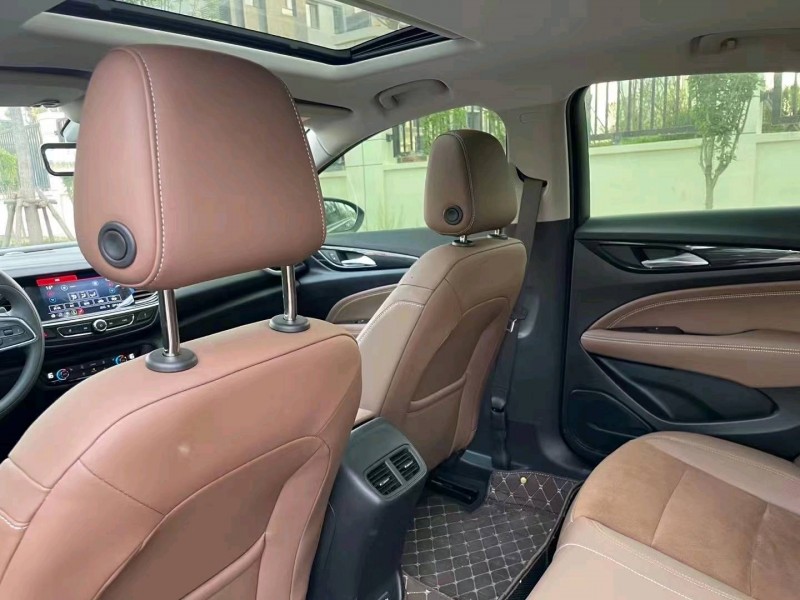 青岛22年别克君威2