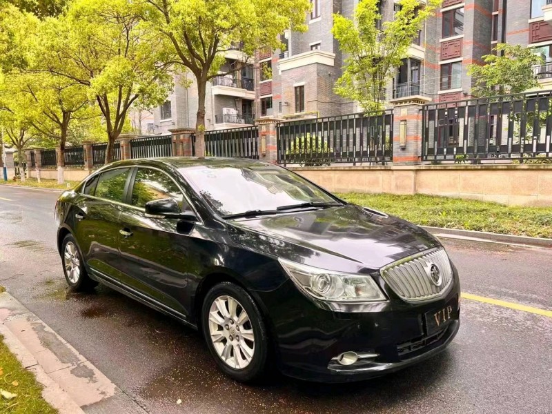 嘉兴13年别克君越9