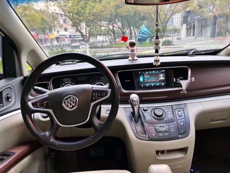 徐州19年别克GL86