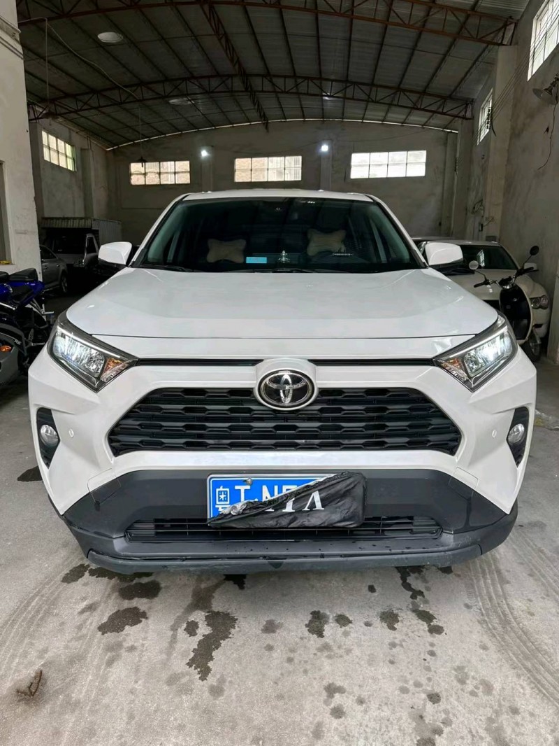 中山22年丰田RAV4荣放1