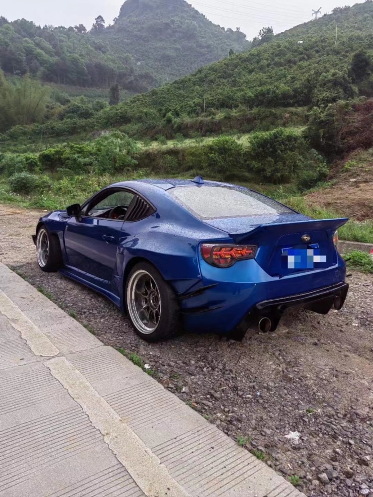 桂林13年斯巴魯BRZ2