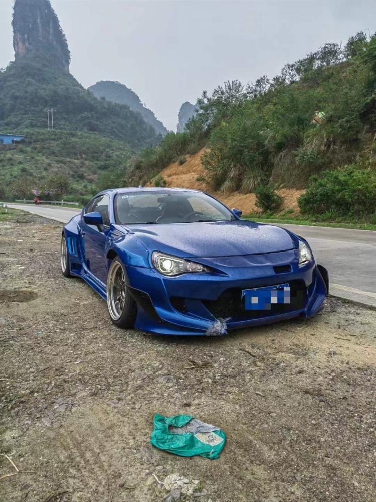 桂林13年斯巴魯BRZ4