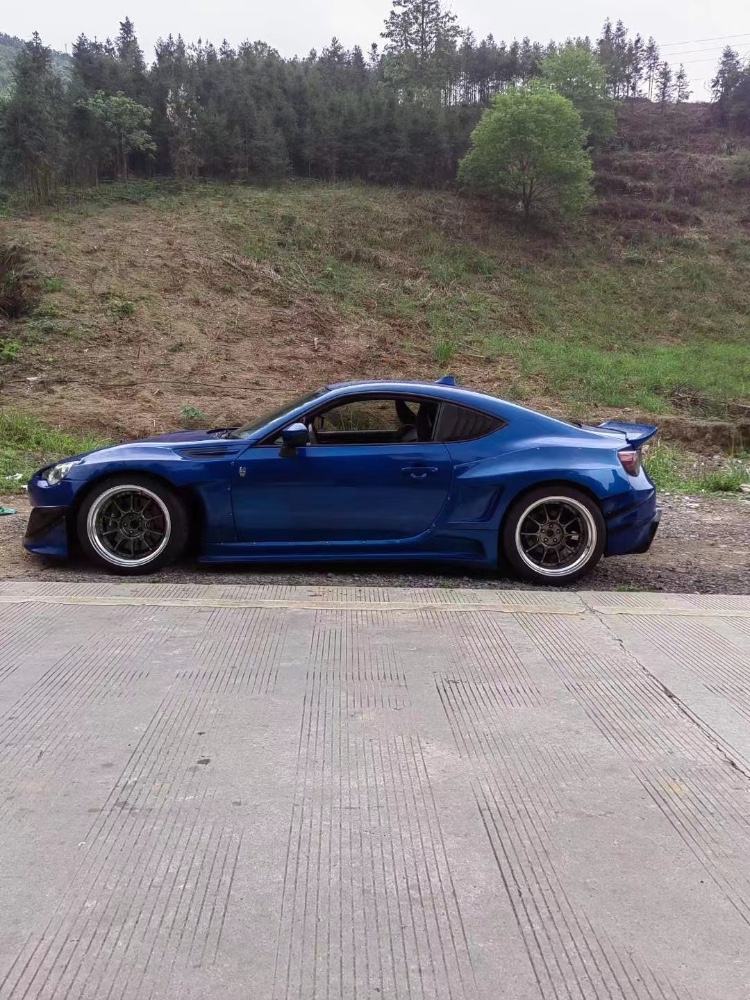 桂林13年斯巴魯BRZ7