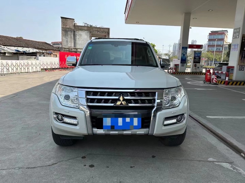 石家庄17年三菱帕杰罗1