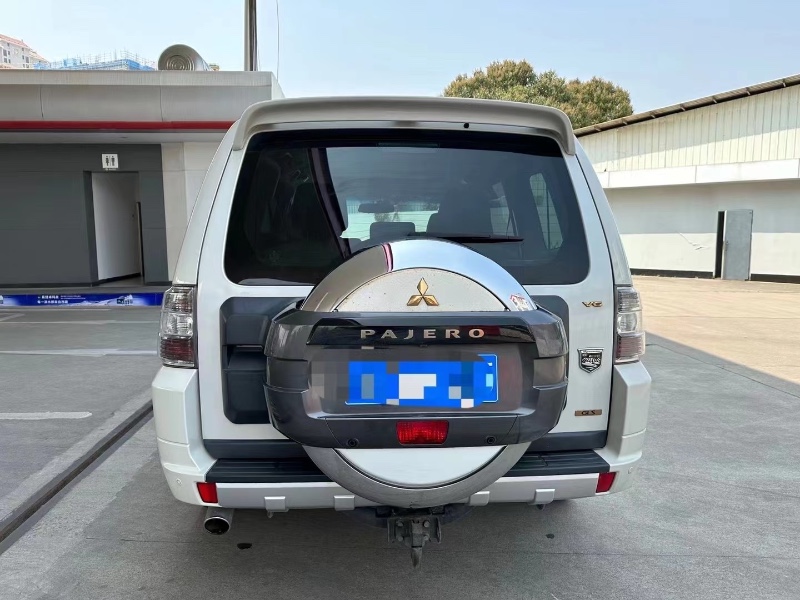 石家庄17年三菱帕杰罗7