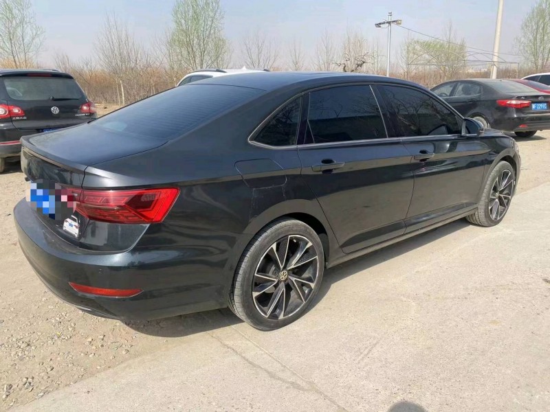 保定19年大众速腾4