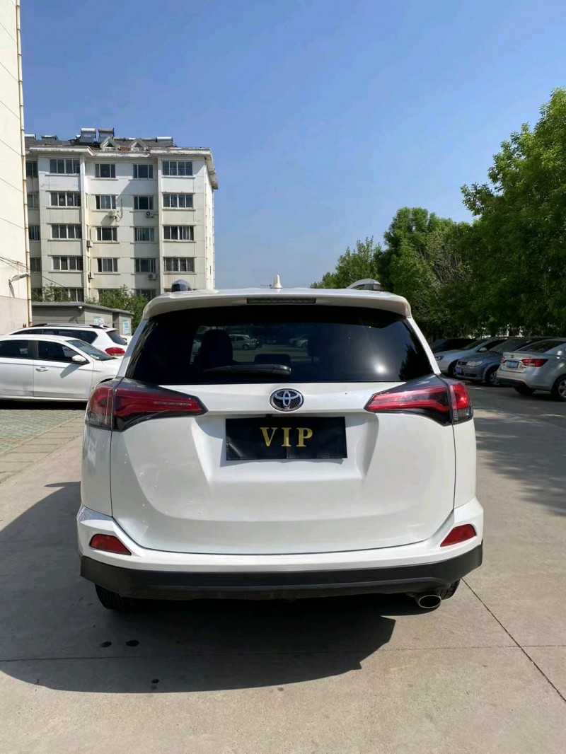 青岛18年丰田RAV4荣放9