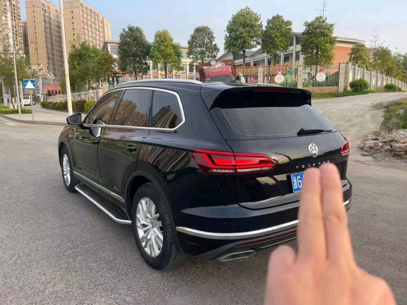 成都19年大众途锐4