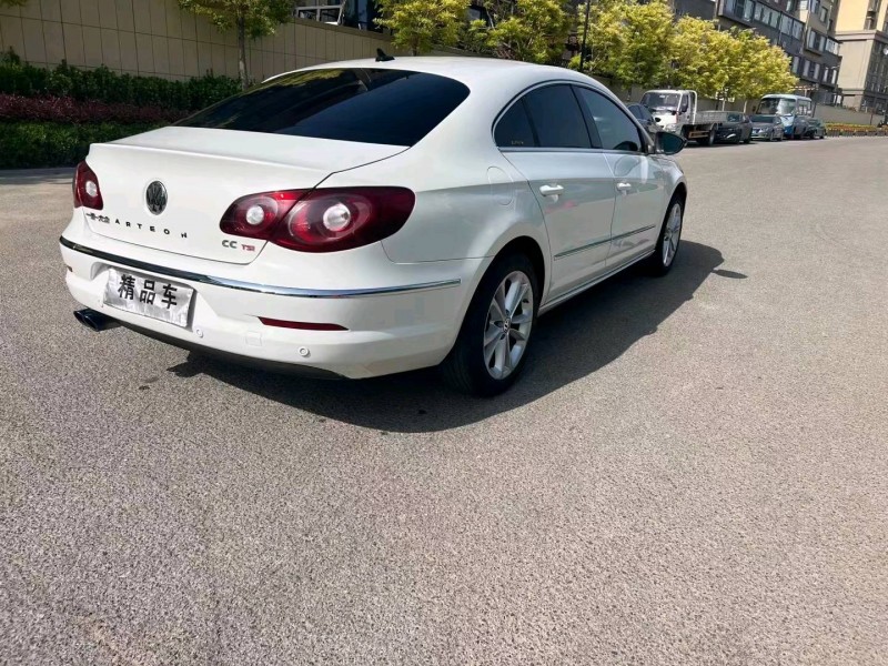 青岛13年大众CC8