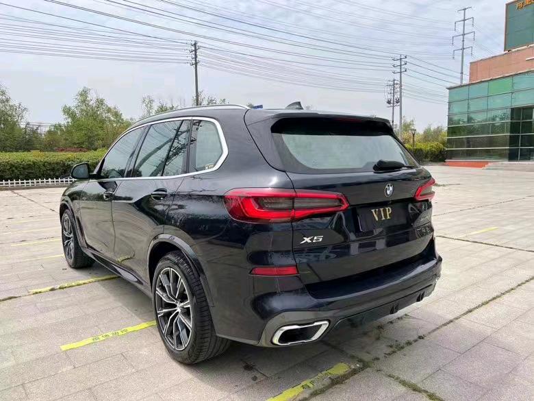 盐城19年宝马X59