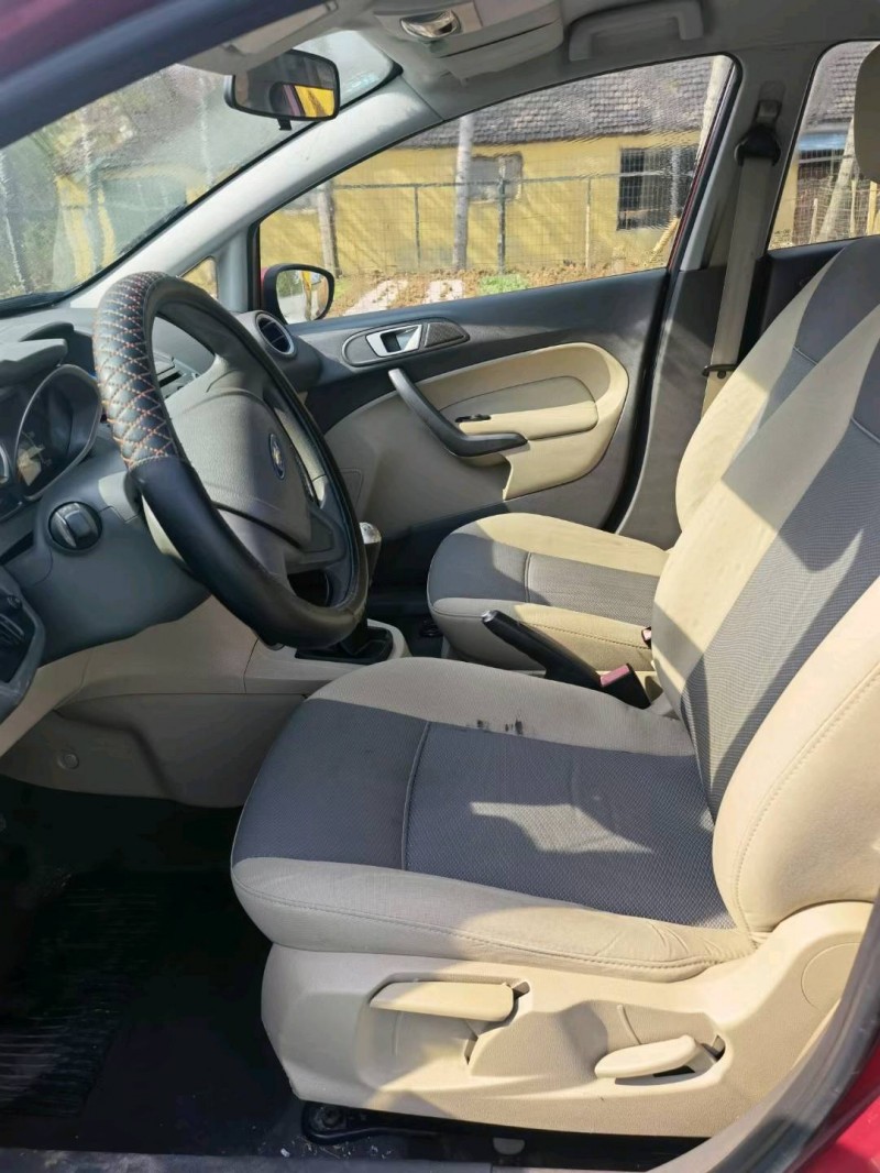 临沂12年福特嘉年华6