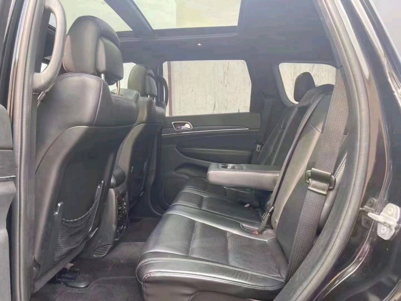 青岛17年Jeep大切诺基4