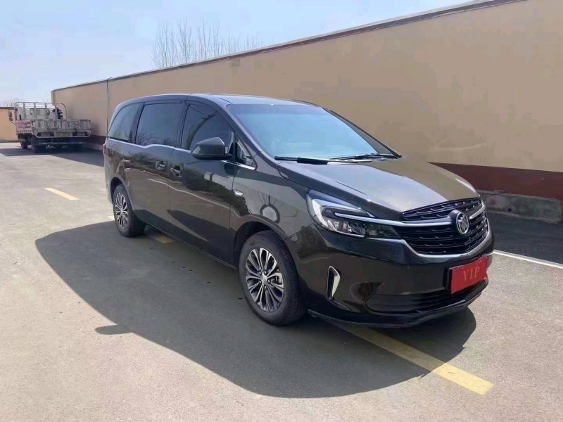 青岛21年别克GL83