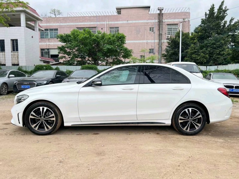 广州19年奔驰C3