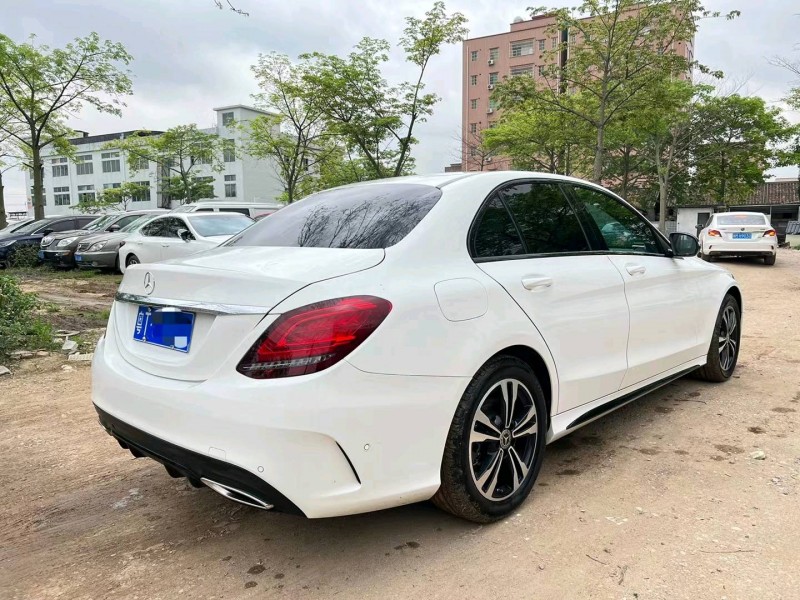 广州19年奔驰C8