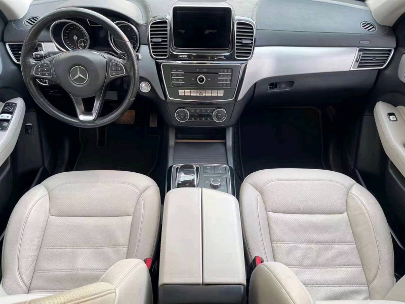 青岛16年奔驰GLE3