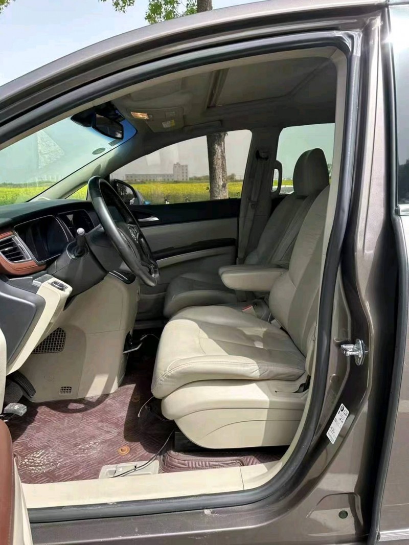 徐州18年别克GL83