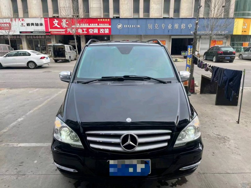 淄博15年奔驰唯雅诺1