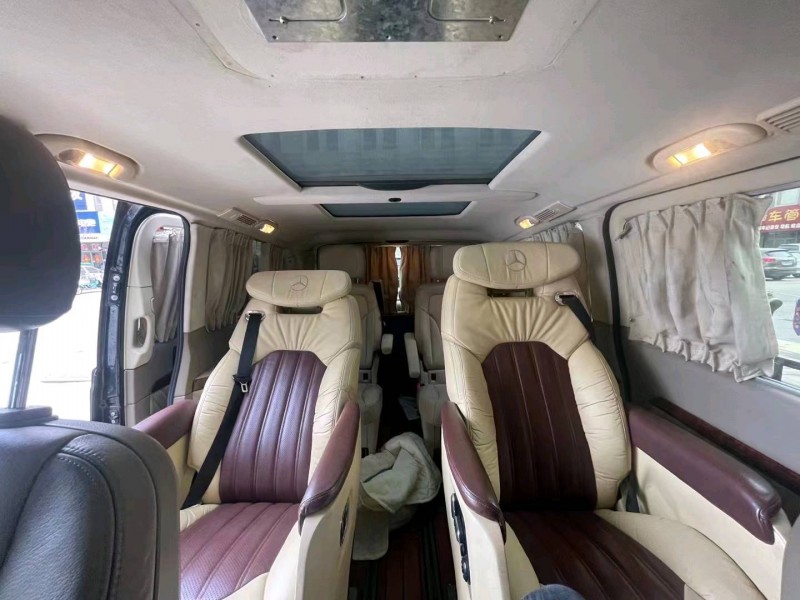 淄博15年奔驰唯雅诺7