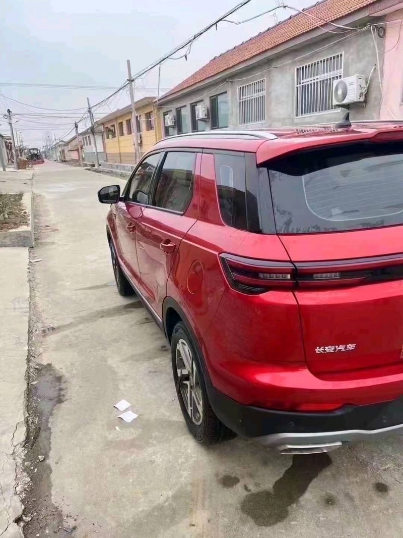 青岛20年长安汽车CS555