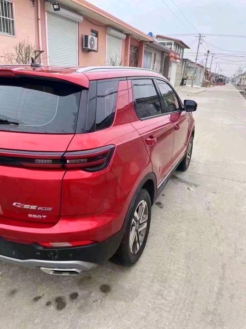 青岛20年长安汽车CS556