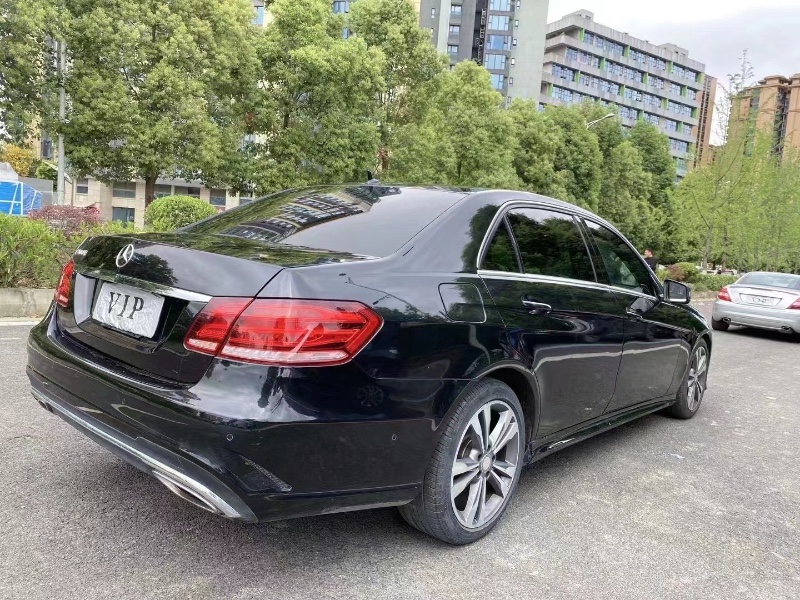 成都14年奔驰E9