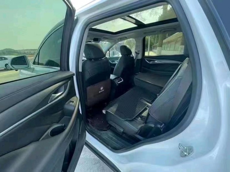 深圳21年别克昂科旗2