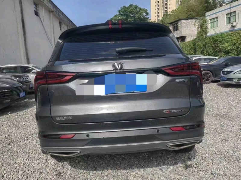 重庆22年长安汽车CS752